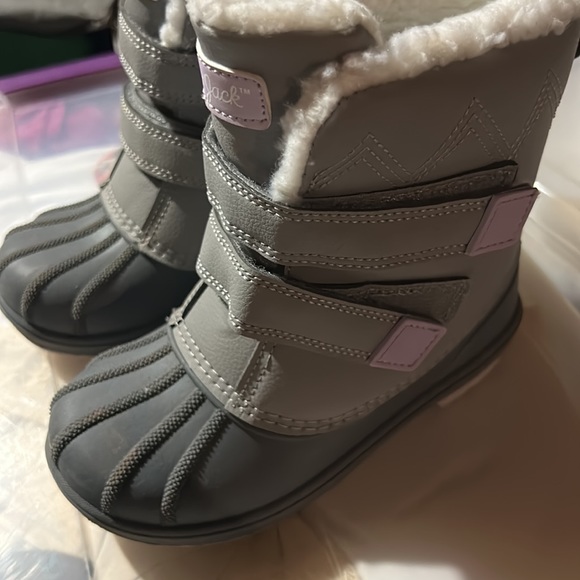 Cat & Jack toddler snow boots size 12 - Picture 2 of 4